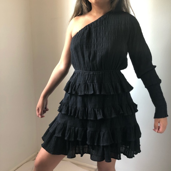 Hello Molly Black one sleeve ruffle dress - Picture 4 of 6